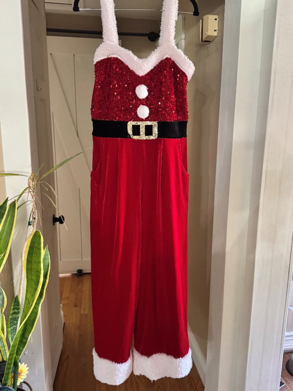 Women's Born Famous Santa Clause Christmas Holiday Costume Outfit